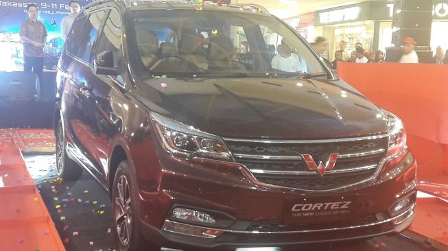 Peluncuran Wuling Cortez di Makassar, Sabtu (10/2/2018). [Suara.com/Dythia Novianty]