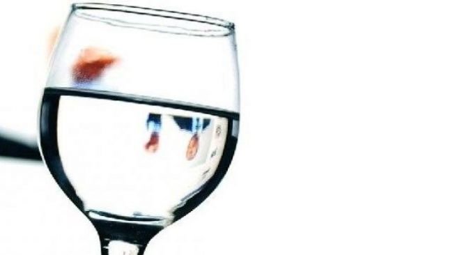 Air Putih Secukupnya Mengurangi Masalah Bau Badan [pixabay]