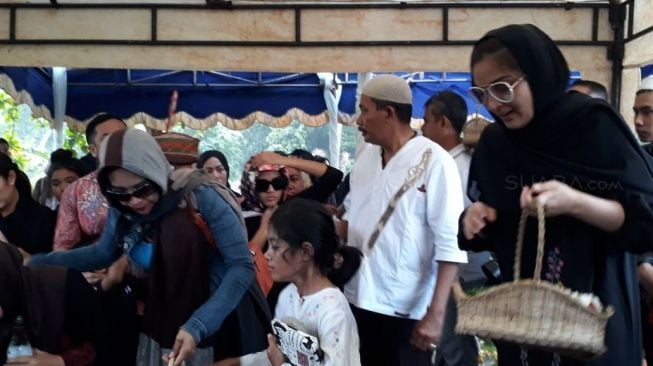 Gara-gara Millen Cyrus, Ashanty Tak Akur dengan Almarhum Kakaknya