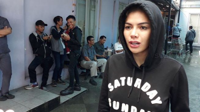 Nikita Mirzani Berencana Polisikan 20 Orang, Netizen Minta Maaf