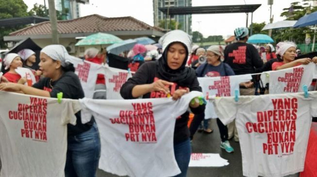 Jokowi Terbitkan Perppu Cipta Kerja, Kemenaker Jamin Hak Pekerja Agar Diperlakukan Adil dan Layak