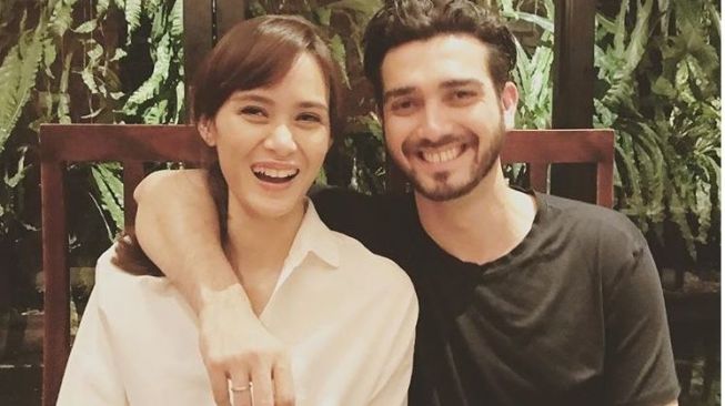 Fachri Albar dan istri, Renata Kusmanto. (Instagram)