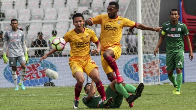 Laga perebutan tempat ketiga Piala Presiden 2018 antara PSMS Medan versus Sriwijaya FC di Stadion Utama Gelora Bung Karno, Jakarta, Sabtu (17/2/2018). [Suara.com/Kurniawan Mas'ud]