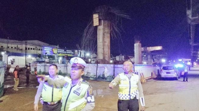 Tiang Pancang Tol Becakayu Ambruk, Tujuh Orang Luka Parah