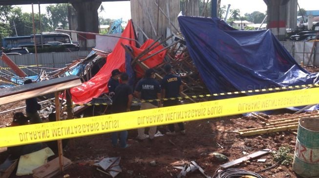 Buang Mayat Wanita Terbungkus Plastik Hitam di Kolong Tol Becakayu, Pelaku Tertangkap di Pondok Gede Siang Tadi