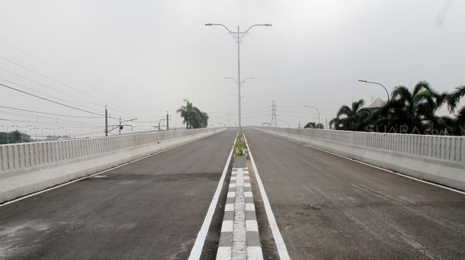 Proyek pembangunan Flyover Cipinang Lontar Timur telah selesai, Jakarta, Jumat (23/2). 