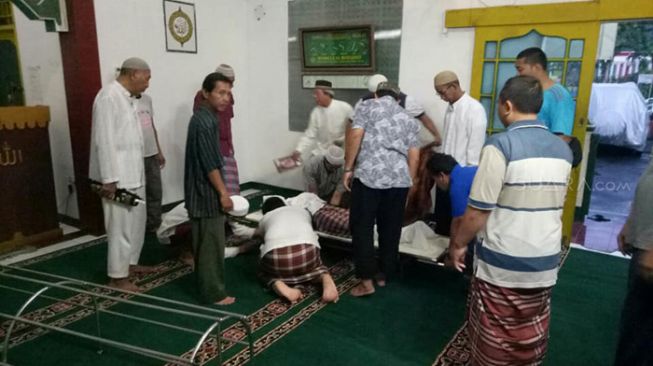 Muazin di Cakung Meninggal Dunia ketika Lantunkan Azan