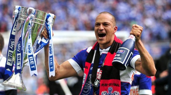 Striker QPR Bobby Zamora [AFP]