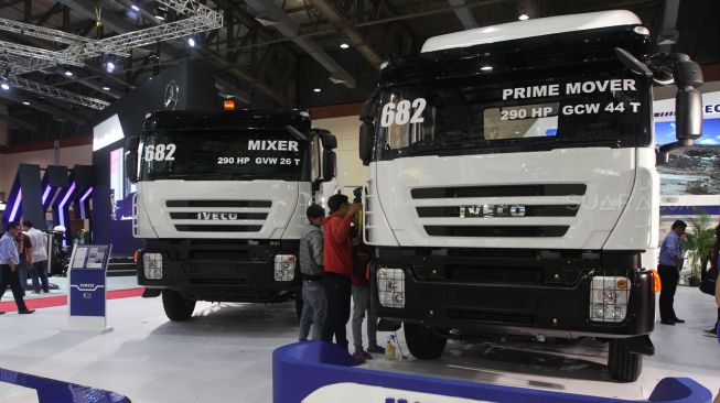 Pameran otomotif khusus kendaraan komersial Gaikindo Indonesia International Commercial Vehicle Expo (GIICOMVEC) 2018 resmi dibuka di Jakarta Convention Center (JCC), Senayan, Jakarta, Kamis (1/3).