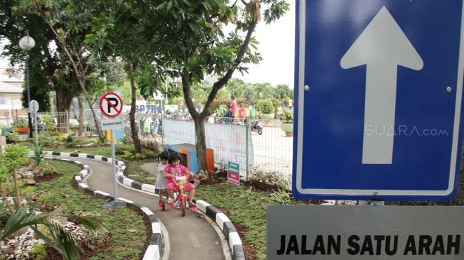 khusunya bagi anak-anak mengenai tertib berlalu lintas.