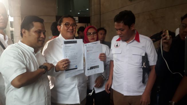 Memberantas Hoax, Fadli Zon Juga Polisikan @maklambeturah