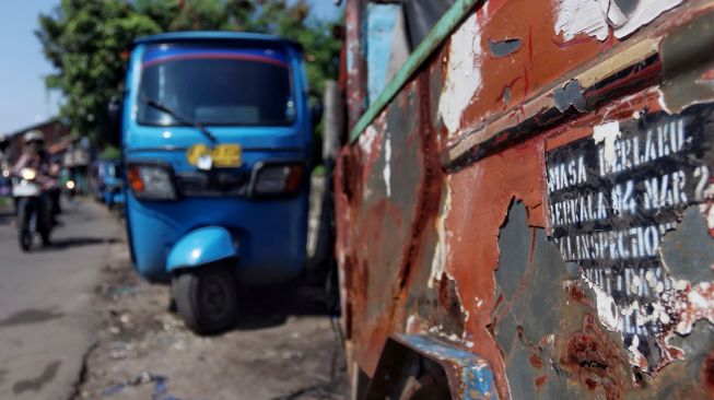 Dikejar Warga Grogol Petamburan, Maling Bajaj Babak Belur Diamuk Massa Usai Tertangkap