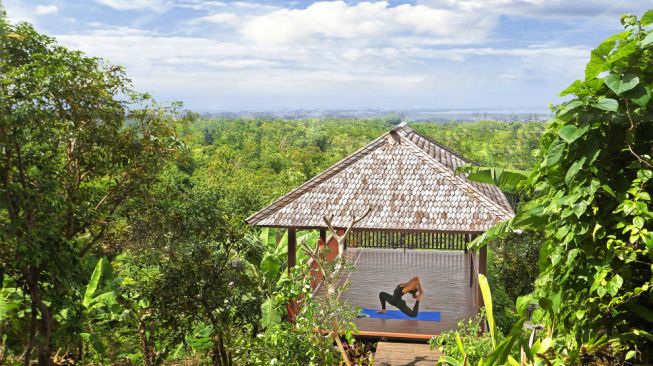 Tempat untuk yoga di The Longhouse, Jimbaran, Bali.