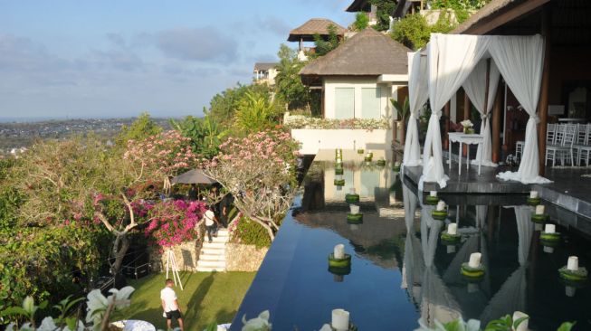 The Longhouse,  villa bintang lima di Jimbaran, Bali.