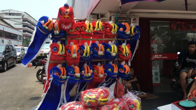 Topeng Barongsai Ludes dalam 2 Jam, Pedagang Untung Rp1,5 Juta