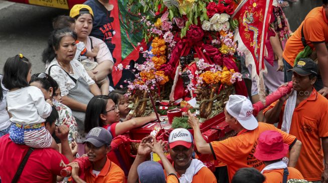 Karnaval Nusantara Cap Go Meh 2018 berlangsung di kawasan Glodok, Jakarta, Minggu (4/3/2018) [Suara.com/Kurniawan Mas'ud]