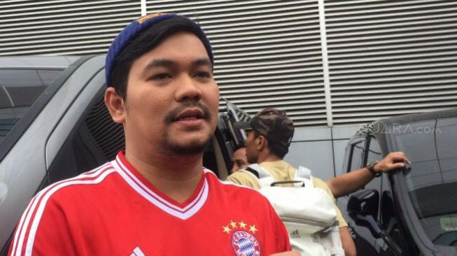 Rayakan Ultah Pernikahan, Indra Bekti Ungkap Peran Besar Irfan Hakim