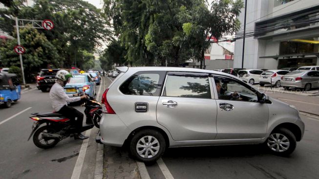 Masih rendahnya budaya tertib berlalu lintas.