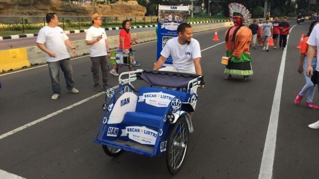 Pamer di CFD, PAN Siap Serahkan Becak Listrik ke Anies