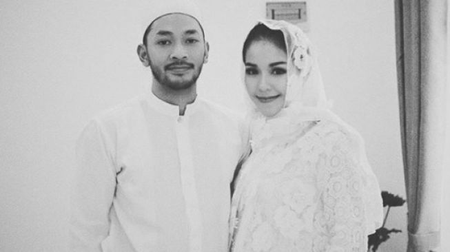 Uki Noah dan Metha Yunatria. (Instagram)