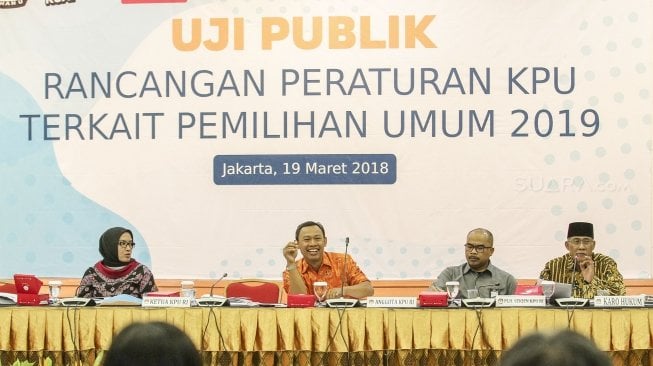 Rapat Uji Publik Rancangan Peraturan KPU di Kantor KPU RI, Jakarta, Senin, (19/3). 