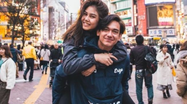 Adipati Dolken dan Vanesha Prescilla (Instagram)