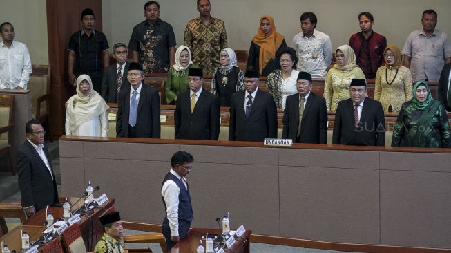 Dewan Perwakilan Rakyat menggelar rapat paripurna untuk melantik Utut Adianto Wahyuwidayat sebagai Wakil Ketua DPR RI di Gedung Nusantara II, Senayan, Jakarta, Selasa (20/1). 