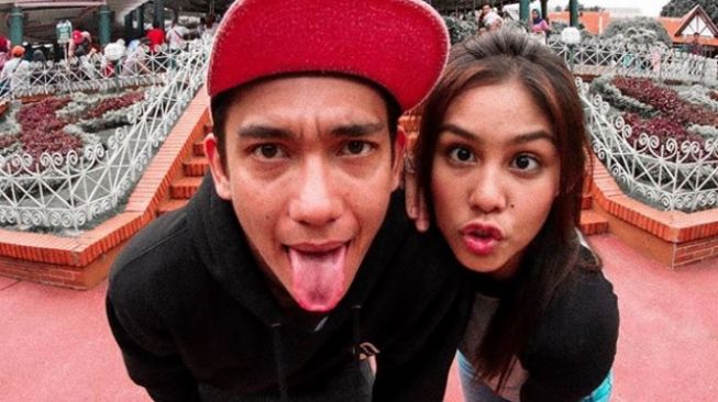 Adipati Dolken dan Vanesha Prescilla (Instagram)