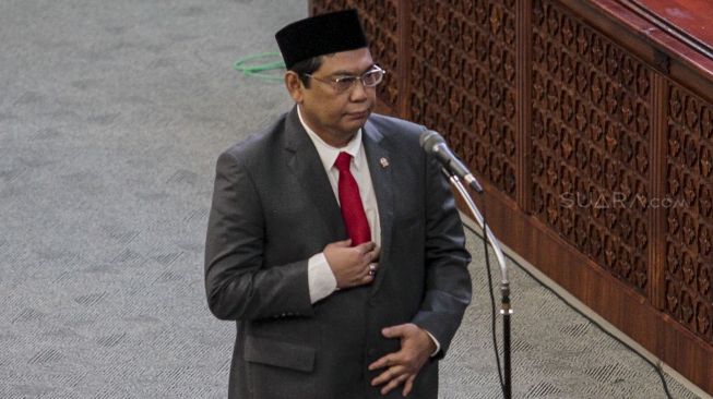 Dewan Perwakilan Rakyat menggelar rapat paripurna untuk melantik Utut Adianto Wahyuwidayat sebagai Wakil Ketua DPR RI di Gedung Nusantara II, Senayan, Jakarta, Selasa (20/1). 