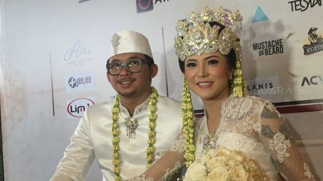 Selamat! Poppy Sovia Hamil Anak Pertama