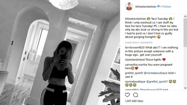 Foto Khloe Kardashian yang diduga telah diedit pada bagian pinggangnya. [Instagram/khloekardashian]