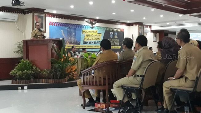 Anies: Jangan Sampai Proyek Pembangunan Tak Dirasakan Keluarga