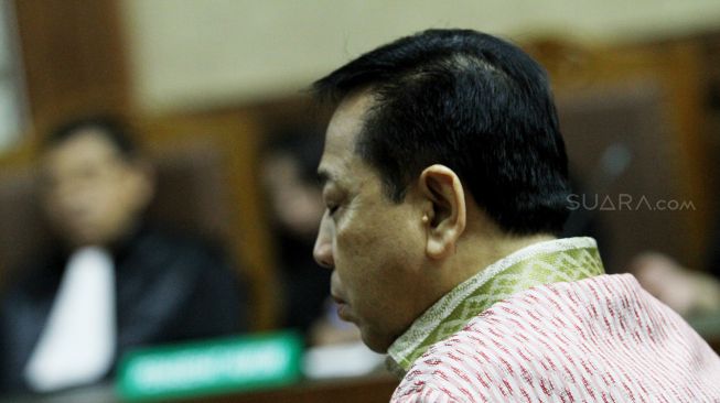 Baca Pledoi, Setnov Minta Maaf dan Curhat dari Keluarga Tak Mampu