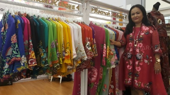 Bordir Cantik khas Payakumbuh Hiasi Koleksi Roemah Kebaya