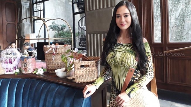 Selain Akting, Natasha Natalie Perkenalkan Eceng Gondok ke Dunia