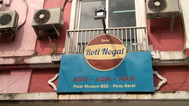Toko Roti Nogat di Pasar Modern BSD. (Suara.com/Firsta Nodia)