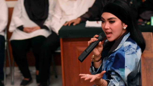 Tidak Diendorse, Syahrini Akui Kerja Sama Dengan First Travel