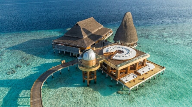 Menikmati Indahnya Langit di Anantara Kihavah Maldives