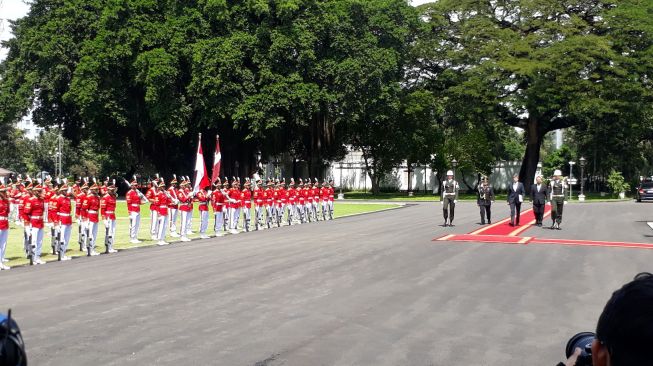 Presiden Joko Widodo hari ini menerima surat kepercayaan dari 11 Duta Besar Luar Biasa dan Berkuasa Penuh (LBBP). (suara.com/Dwi Bowo Raharjo)