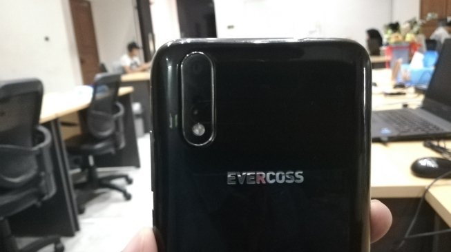 Evercoss U50A Max. [Suara.com/Aditya Gema Pratomo]