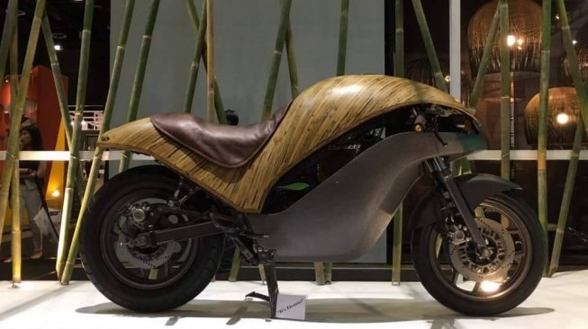 Banatti, sepeda motor berbalut bambu besutan Modular Energy Efficient Portage (MEEP). [Facebook/Christopher Paris Lacson]