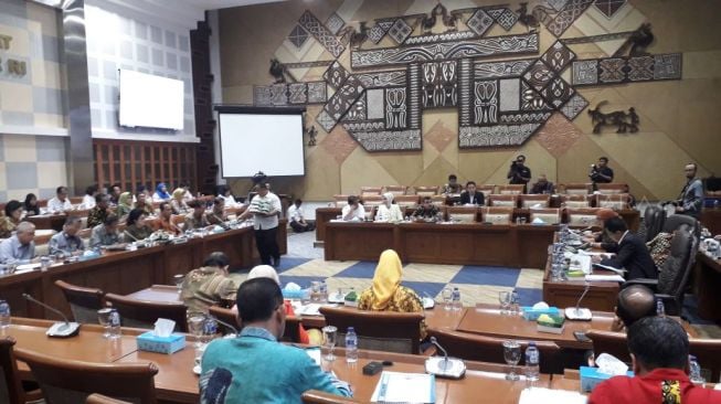 Bahas RUU Kebidanan, Komisi IX DPR Gelar Raker Dengan Pemerintah