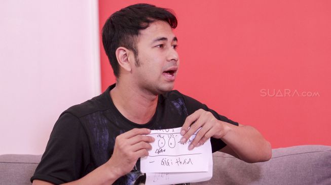 Raffi Ahmad mengunjungi kantor redaksi suara.com di Jakarta, Rabu (4/4).