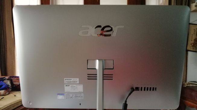 Acer Aspire U27. [Suara.com/Aditya Gema Pratomo] 