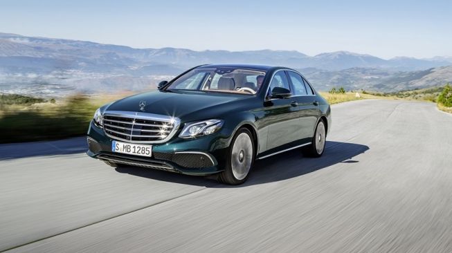 Daimler AG Tarik 744.852 Unit Produknya di Amerika Serikat Akibat Ini