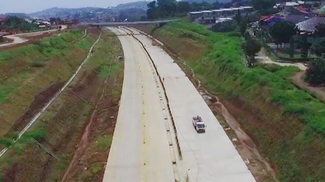 Pembangunan Jalan Tol Batang - Semarang Selesai 25 September 2018