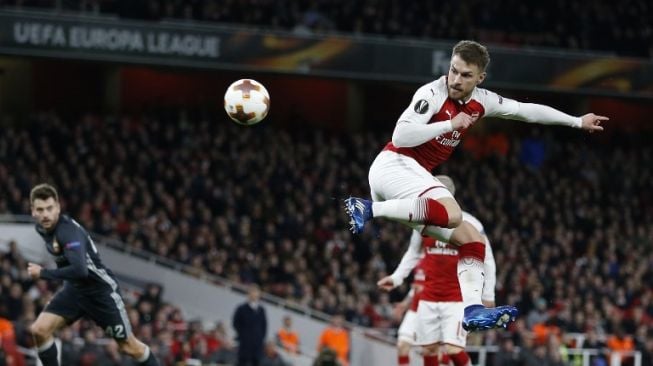 Gelandang Arsenal Aaron Ramsey mencetak gol ke gawang CSKA Moskow. Ian KINGTON / IKIMAGES / AFP