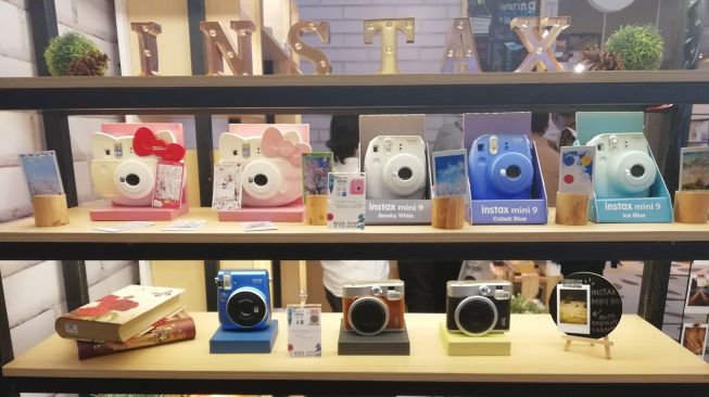 Kamera Instax Jadi Andalan Fujifilm Arungi 2018