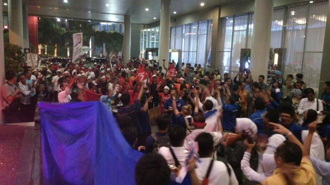 Adu Yel Warnai Debat Publik Pilgub Jatim Khofifah dan Gus Ipul