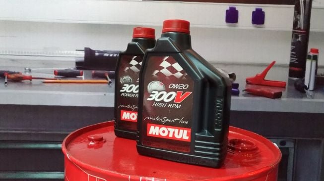 Motul Luncurkan Seri Pelumas Motul 300V Mengusung Formulasi Oli Balap